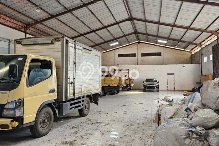 Gudang Dijual di Semarang Barat Semarang dengan Luas Bangunan 2000m2 Gudang Dijual di Semarang Barat Semarang dengan Luas Bangunan 2000m2