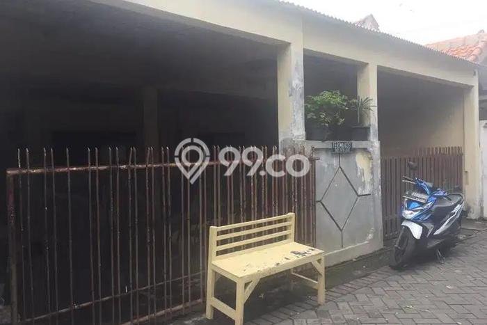 Kos-kosan Strategis Disewakan di Sawahan, Surabaya Kondisi Baik Full Furnished Kos-kosan Strategis Disewakan di Sawahan, Surabaya Kondisi Baik Full Furnished