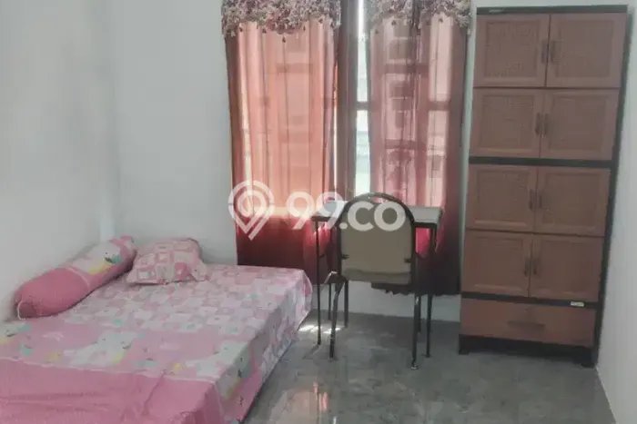 Sewa Kost Strategis di Genteng Kondisi Bagus Full Furnished Sewa Kost Strategis di Genteng Kondisi Bagus Full Furnished