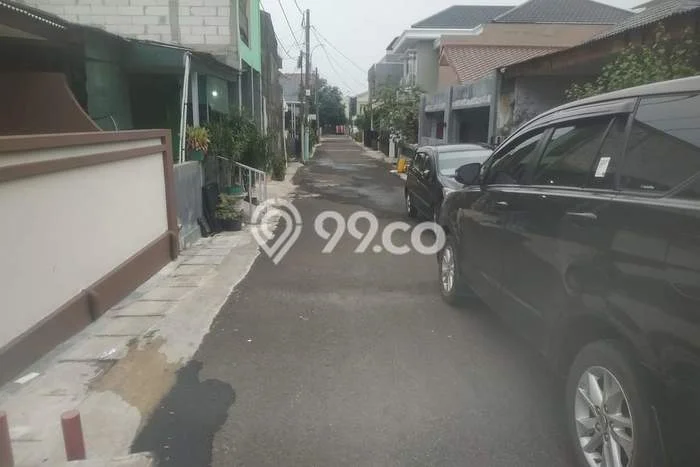 Rumah Strategis Modern Lb 150m2 di Ciputat Timur, Tangerang Selatan Rumah Strategis Modern Lb 150m2 di Ciputat Timur, Tangerang Selatan