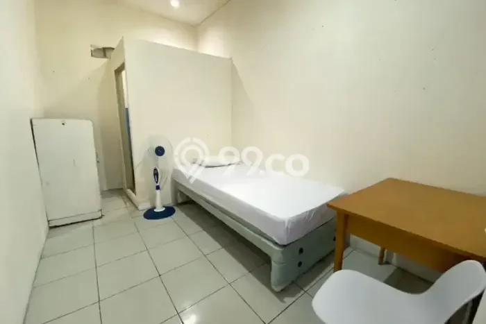 Kos-kosan Strategis Disewakan di Pesanggrahan, Jakarta Selatan Kondisi Baik Full Furnished Kos-kosan Strategis Disewakan di Pesanggrahan, Jakarta Selatan Kondisi Baik Full Furnished