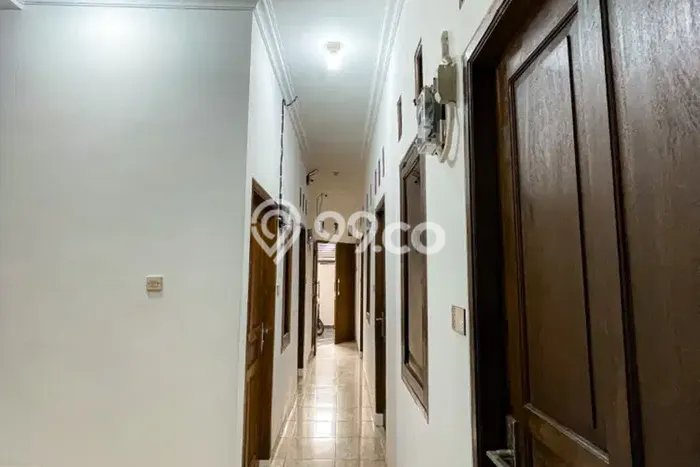 Kost Strategis Disewakan di Kebon Jeruk, Jakarta Barat Kondisi Baik Full Furnished Kost Strategis Disewakan di Kebon Jeruk, Jakarta Barat Kondisi Baik Full Furnished