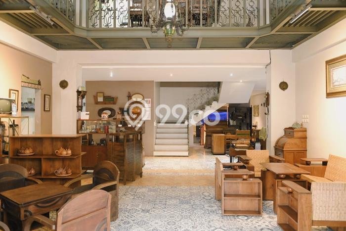 Tersedia Kost Lokasi Kebayoran Lama, Jakarta Selatan Area Strategis Tersedia Kost Lokasi Kebayoran Lama, Jakarta Selatan Area Strategis