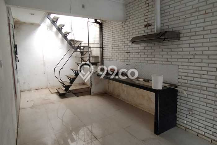 Rumah Minimalis 2 KT LT 102m2 di Taman Holis Indah Rumah Minimalis 2 KT LT 102m2 di Taman Holis Indah