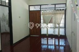 Disewakan! Rumah 3 Kamar Tidur &
1 Kamar Mandi di Taman Kopo Indah, Bandung Disewakan! Rumah 3 Kamar Tidur &
1 Kamar Mandi di Taman Kopo Indah, Bandung