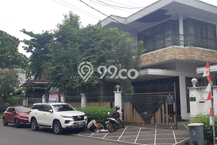 Ready to Use! Luxury House LT 394m2 Desain Elegan di Puri Indah Ready to Use! Luxury House LT 394m2 Desain Elegan di Puri Indah