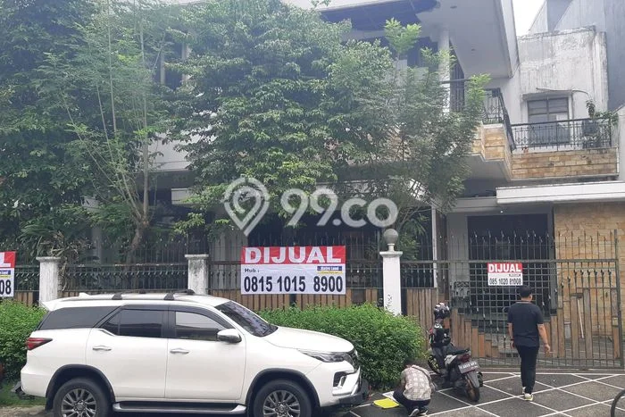 Ready to Use! Luxury House LT 394m2 Desain Elegan di Puri Indah Ready to Use! Luxury House LT 394m2 Desain Elegan di Puri Indah