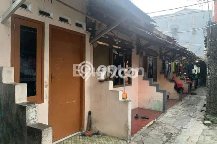 Komersial Dijual di Ciracas LT 200m2, LB 180m2 Solusi Investasi Cerdas Komersial Dijual di Ciracas LT 200m2, LB 180m2 Solusi Investasi Cerdas