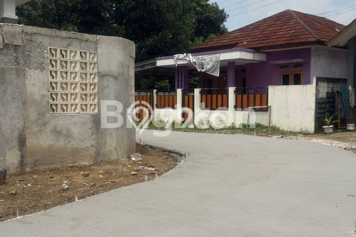 Jarang Ada! Tanah di Cibinong Punya Luas 732m2 SHM Jarang Ada! Tanah di Cibinong Punya Luas 732m2 SHM