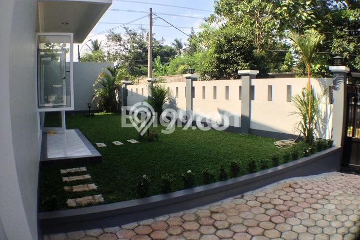 Rumah Elit LB 500m2 Siap Pakai Desain Elegan di Jatimelati, Bekasi Rumah Elit LB 500m2 Siap Pakai Desain Elegan di Jatimelati, Bekasi