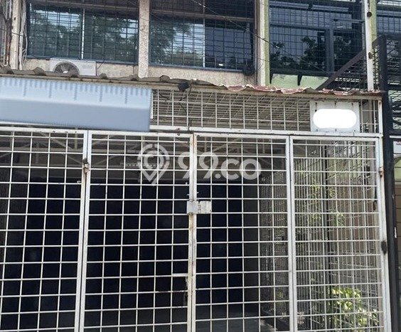 Unit Ruko Paling Strategis di Gambir Jakarta Pusat dengan LB 326m2 Unit Ruko Paling Strategis di Gambir Jakarta Pusat dengan LB 326m2