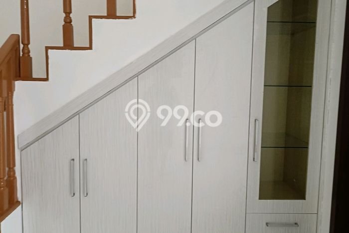 Disewakan! Rumah 3 Kamar Tidur &
3 Kamar Mandi di Cengkareng Barat, Jakarta Barat Disewakan! Rumah 3 Kamar Tidur &
3 Kamar Mandi di Cengkareng Barat, Jakarta Barat