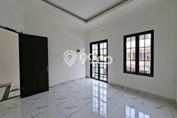 Jual Rumah Luas Elegan Dengan View Eksklusif di Duri Kepa, Jakarta Barat Jual Rumah Luas Elegan Dengan View Eksklusif di Duri Kepa, Jakarta Barat