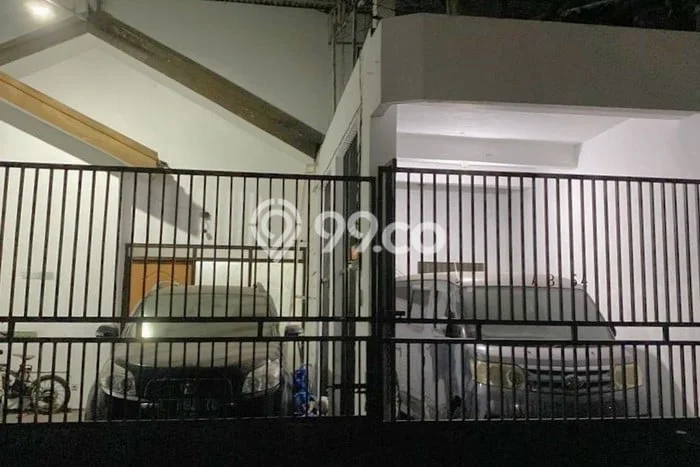 Sewa Rumah Murah di Semolowaru Surabaya dengan 3 Kamar Tidur Sewa Rumah Murah di Semolowaru Surabaya dengan 3 Kamar Tidur