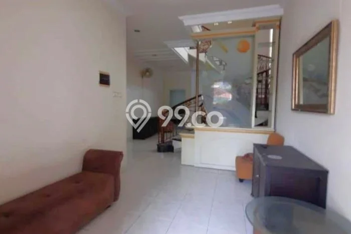 NEW LISTING! Rumah kawasan Tenggilis Mejoyo, Siap Huni, 4 KM, Dekat Tenggilis Mejoyo, Surabaya, Surabaya, Luas 200m2m² LB 290m2m² NEW LISTING! Rumah kawasan Tenggilis Mejoyo, Siap Huni, 4 KM, Dekat Tenggilis Mejoyo, Surabaya, Surabaya, Luas 200m2m² LB 290m2m²