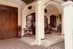 PROPERTI UNGGULAN! Rumah Strategis area Wonocolo, Luas 209m2m² LB 209m2m² PROPERTI UNGGULAN! Rumah Strategis area Wonocolo, Luas 209m2m² LB 209m2m²