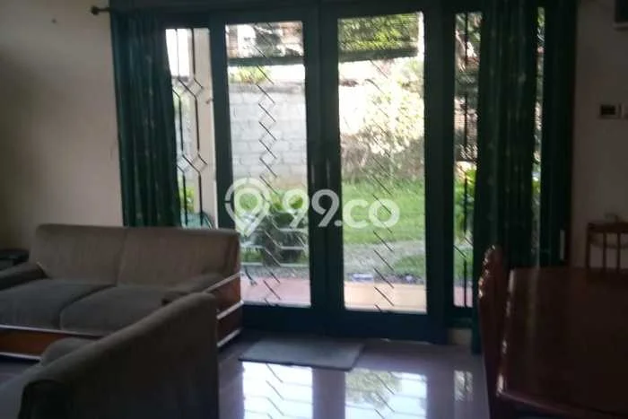 Rumah Strategis Modern Lb 250m2 di Arcamanik, Bandung Rumah Strategis Modern Lb 250m2 di Arcamanik, Bandung