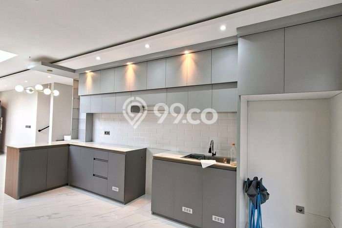 Ready to Use! Luxury House LT 200m2 Desain Modern di Bandung Barat Ready to Use! Luxury House LT 200m2 Desain Modern di Bandung Barat