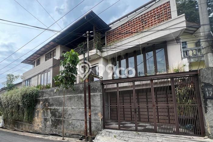 Dijual Rumah Mewah Elegan Dengan View Eksklusif di Bandung Timur, Bandung Dijual Rumah Mewah Elegan Dengan View Eksklusif di Bandung Timur, Bandung