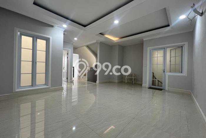 Ready to Use! Luxury House LT 120m2 Desain Modern di Puri Indah Ready to Use! Luxury House LT 120m2 Desain Modern di Puri Indah
