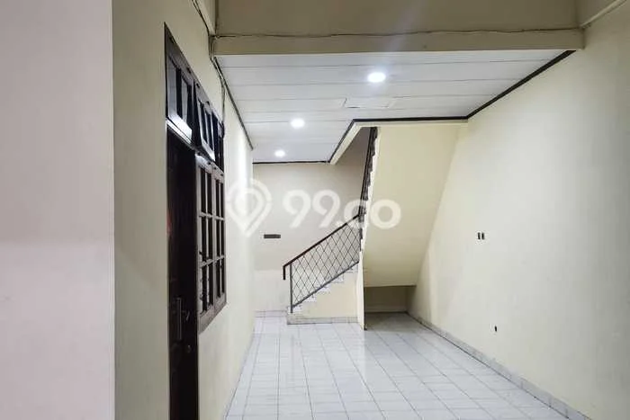 Disewakan Rumah Murah di Angke Jakarta Barat Punya 4 Kamar Tidur Disewakan Rumah Murah di Angke Jakarta Barat Punya 4 Kamar Tidur