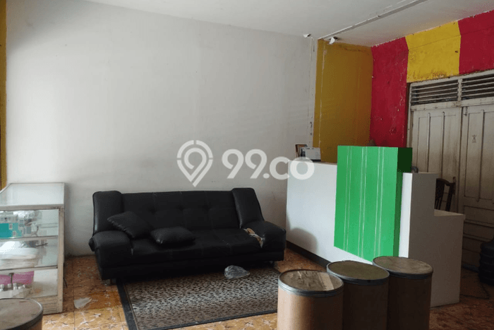 Dijual Cepat Rumah Bagus Siap Huni LB 200m2 di Karanganyar, Karanganyar Dijual Cepat Rumah Bagus Siap Huni LB 200m2 di Karanganyar, Karanganyar