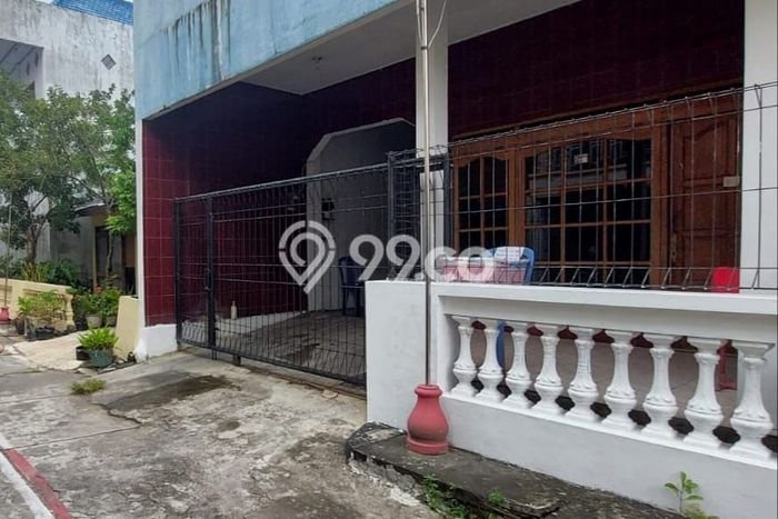 Rumah Strategis Modern Lb 240m2 di Grogol, Solo Rumah Strategis Modern Lb 240m2 di Grogol, Solo