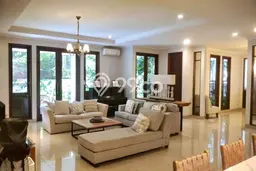 Lokasi strategis! Rumah siap huni disewakan di Cilandak LB 500m2 Lokasi strategis! Rumah siap huni disewakan di Cilandak LB 500m2