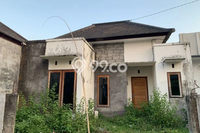 For Sale Rumah 2 Kamar Lokasi Ideal Bagus dan Strategis di Denpasar Barat For Sale Rumah 2 Kamar Lokasi Ideal Bagus dan Strategis di Denpasar Barat
