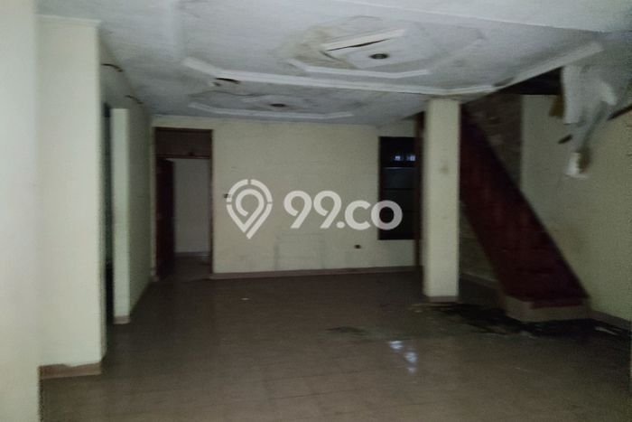 Rumah Disewakan Jakarta Barat LT 300m2 LB 325m2 Area Joglo Rumah Disewakan Jakarta Barat LT 300m2 LB 325m2 Area Joglo