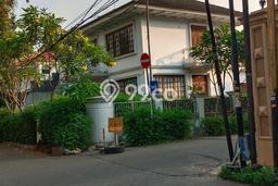 Dijual Rumah Premium dengan Fasilitas Sekitar Lengkap di Kebayoran Lama, Jakarta Selatan Dijual Rumah Premium dengan Fasilitas Sekitar Lengkap di Kebayoran Lama, Jakarta Selatan