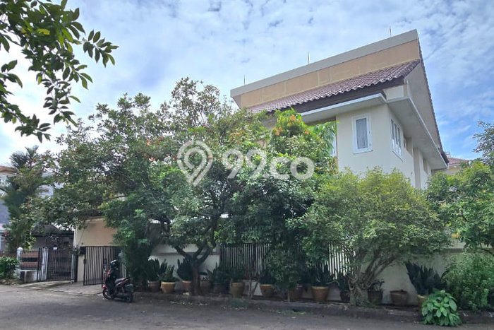 Siap Huni Hunian Elit 4 Kamar di Cilandak Dekat ke Mana Saja Siap Huni Hunian Elit 4 Kamar di Cilandak Dekat ke Mana Saja