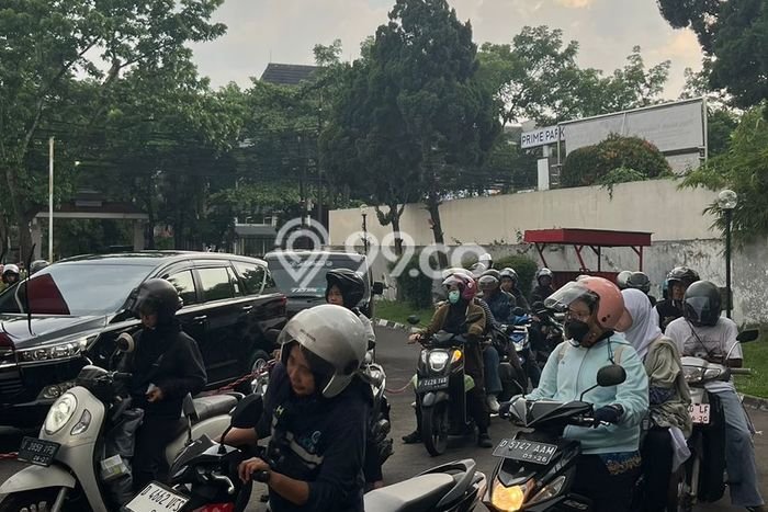 Paling Diincar! Komersial Dijual di Cikutra Harga Kompetitif Paling Diincar! Komersial Dijual di Cikutra Harga Kompetitif