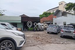 Unit Komersial Disewakan di Setiabudi di Area Ramai & Strategis Unit Komersial Disewakan di Setiabudi di Area Ramai & Strategis