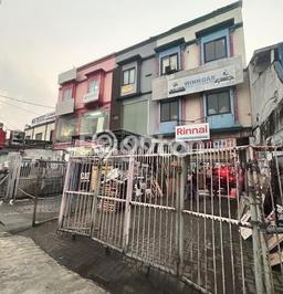 Ruko Disewa di Depok dengan LB 400m2 Area Komersial Ramai Ruko Disewa di Depok dengan LB 400m2 Area Komersial Ramai