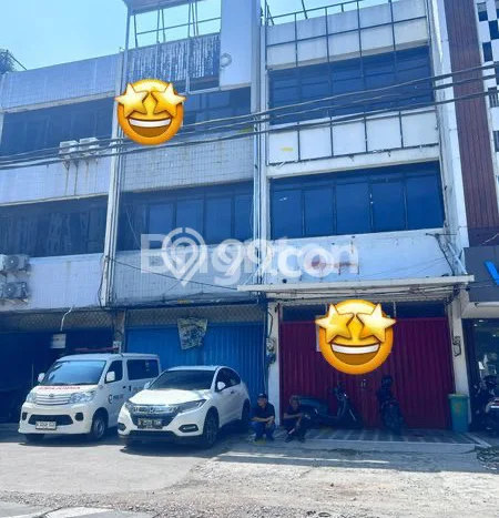 Disewakan Ruko di Kawasan Ramai Margonda Luas 262m2 Disewakan Ruko di Kawasan Ramai Margonda Luas 262m2