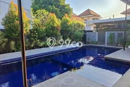 Vila di , Dimensi 450m2m², Akses ke beragam keperluan Vila di , Dimensi 450m2m², Akses ke beragam keperluan