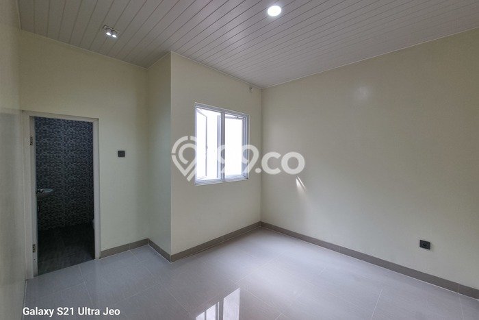 Rumah Modern 3 KT di BSD Tangerang Semi Furnished Rumah Modern 3 KT di BSD Tangerang Semi Furnished