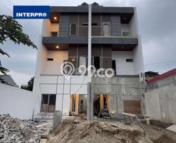 For Sale Hunian Rumah Terawat 3 KT di Kav DKI, Jakarta Barat For Sale Hunian Rumah Terawat 3 KT di Kav DKI, Jakarta Barat