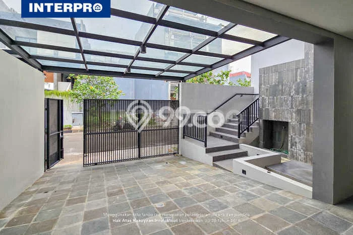 Jual Rumah Luas Elegan Dengan View Eksklusif di Permata Buana, Jakarta Barat Jual Rumah Luas Elegan Dengan View Eksklusif di Permata Buana, Jakarta Barat