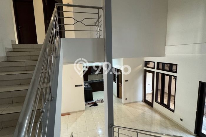 Ready to Use! Premium House LT 170m2 Desain Modern di Taman Holis Indah Ready to Use! Premium House LT 170m2 Desain Modern di Taman Holis Indah