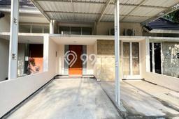Dijual Rumah Eksklusif 2 KT di Citraland, Surabaya Dijual Rumah Eksklusif 2 KT di Citraland, Surabaya