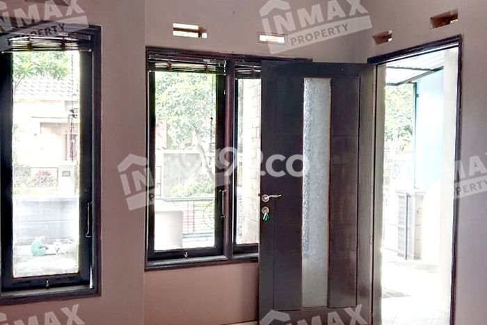 PENAWARAN TERBATAS! Rumah Berkualitas area , Luas 107m2m² Bangunan 75m2m² PENAWARAN TERBATAS! Rumah Berkualitas area , Luas 107m2m² Bangunan 75m2m²