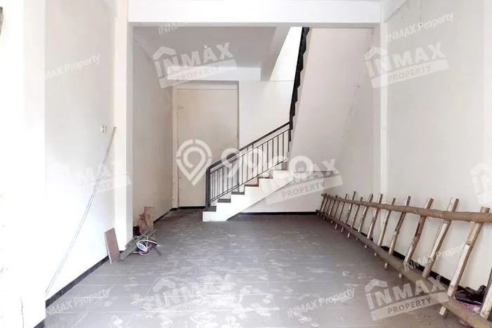 LOKASI STRATEGIS! Ruko di Lowokwaru, Luas 112m2m², Kawasan Ramai, Siap Bisnis LOKASI STRATEGIS! Ruko di Lowokwaru, Luas 112m2m², Kawasan Ramai, Siap Bisnis
