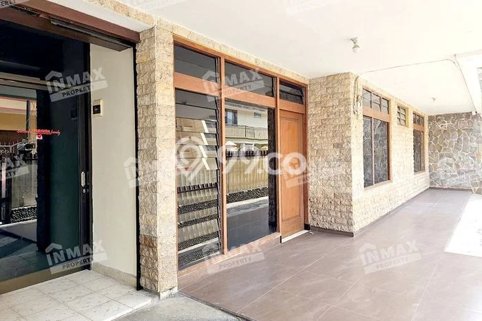 Disewakan Rumah Konsep Minimalis di Klojen Malang dengan 4 Kamar Disewakan Rumah Konsep Minimalis di Klojen Malang dengan 4 Kamar