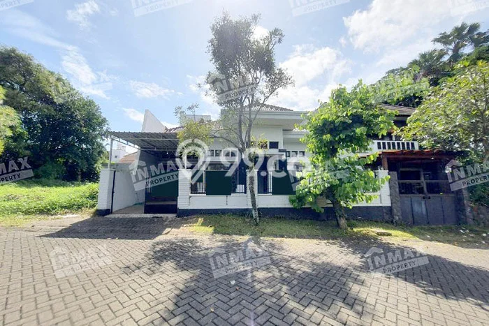 Lokasi terbaik! Rumah siap huni dikontrakkan di Blimbing LB 200m2 Lokasi terbaik! Rumah siap huni dikontrakkan di Blimbing LB 200m2