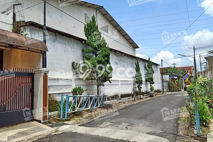 Dijual Gudang Premium Kawasan Blimbing, Luas 1228m2m², Mainroad, Kawasan Komersial Dijual Gudang Premium Kawasan Blimbing, Luas 1228m2m², Mainroad, Kawasan Komersial