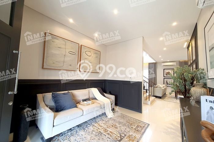 PRIME LOCATION! Rumah Berkembang area , Luas 264m2m² Bangunan 278m2m² PRIME LOCATION! Rumah Berkembang area , Luas 264m2m² Bangunan 278m2m²