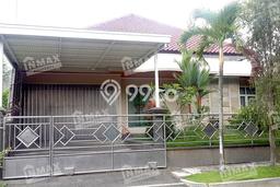 Disewakan! Rumah 3 Kamar Tidur &
2 Kamar Mandi di Dieng, Malang Disewakan! Rumah 3 Kamar Tidur &
2 Kamar Mandi di Dieng, Malang