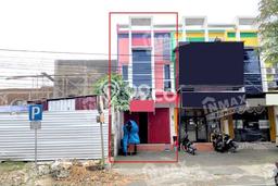 LOKASI STRATEGIS! Ruko di Lowokwaru, Luas 112m2m², Kawasan Ramai, Siap Bisnis LOKASI STRATEGIS! Ruko di Lowokwaru, Luas 112m2m², Kawasan Ramai, Siap Bisnis